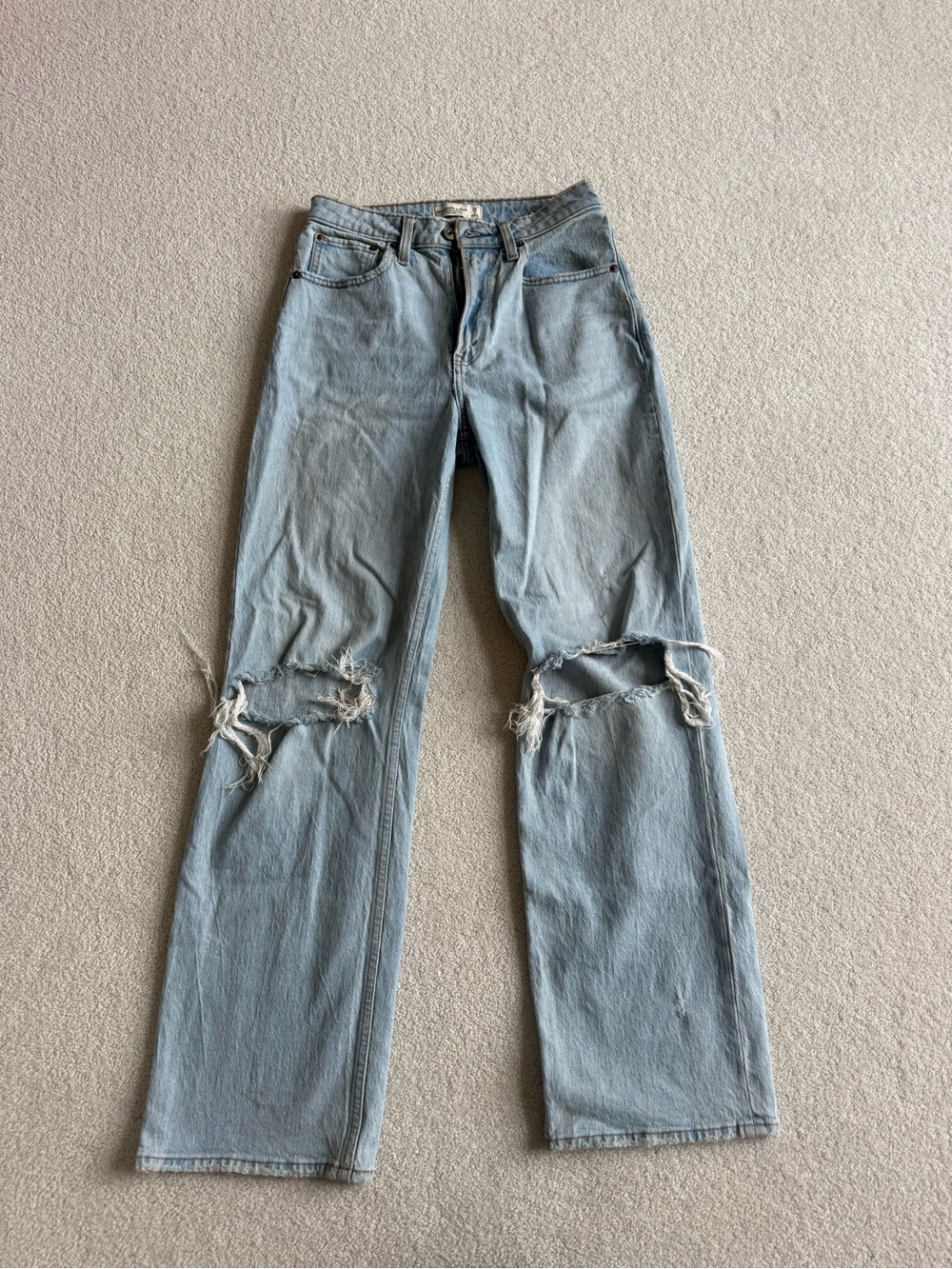 Abercrombie & Fitch Light Blue High-Rise Relaxed Jeans